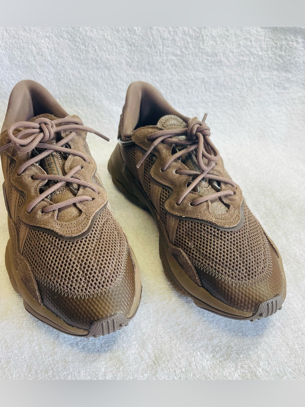 ADIDAS Ozweego Sneakers Size US W 10 / M 9 Brown Athletic Shoes